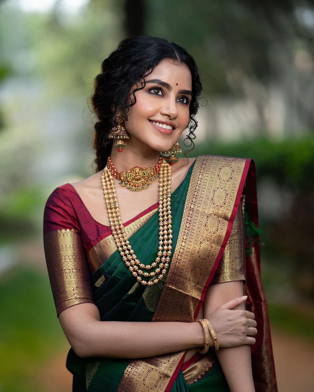 Malayalam Actress Anupama Parameswaran in Green Saree